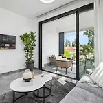 Apartament Noir Luxury Residences By Nomads