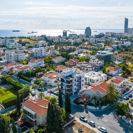 Noir Luxury Residences By Nomads